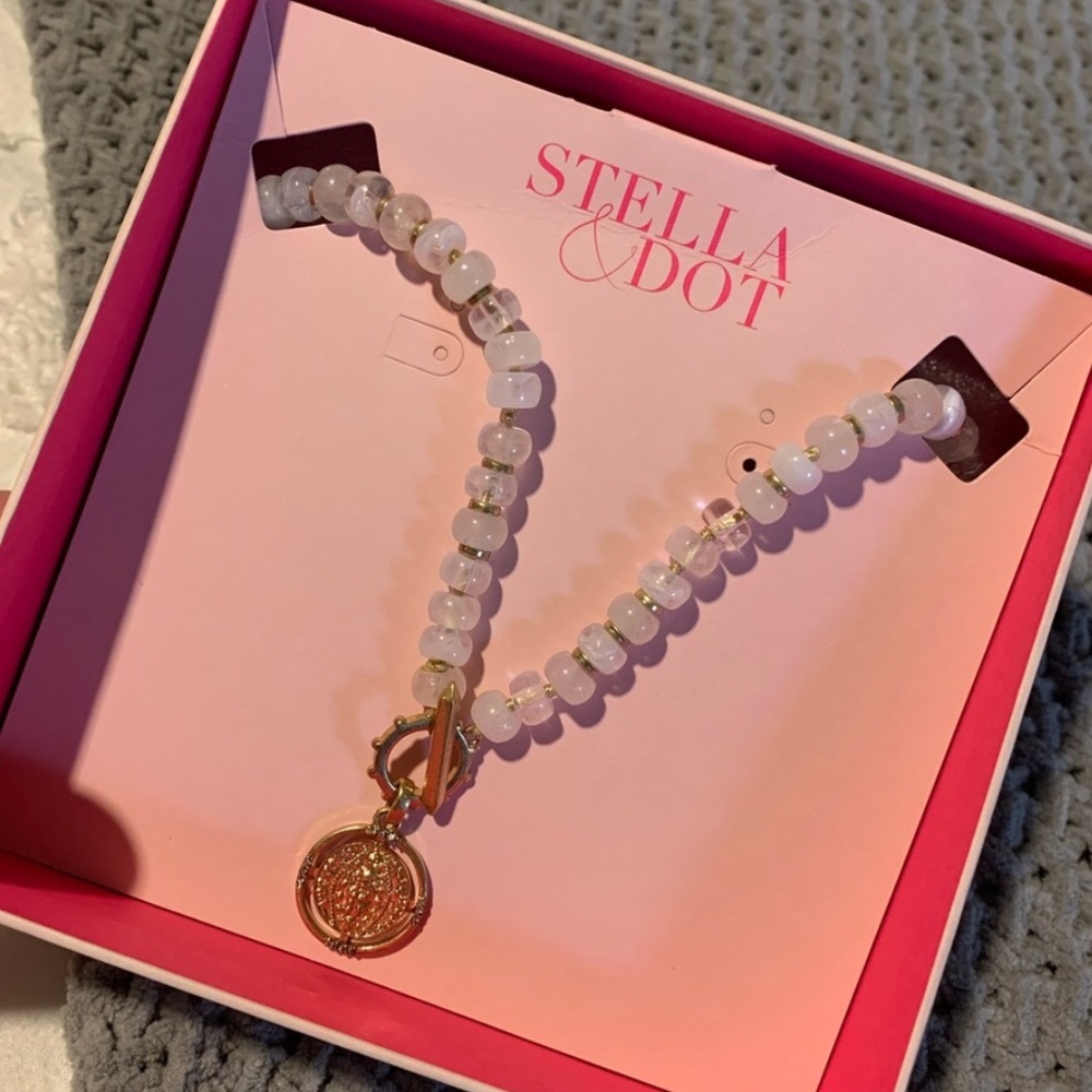 Stella & Dot Modern White Bohemian Beaded Gold Coin Pendant Necklace - Picture 15 of 16